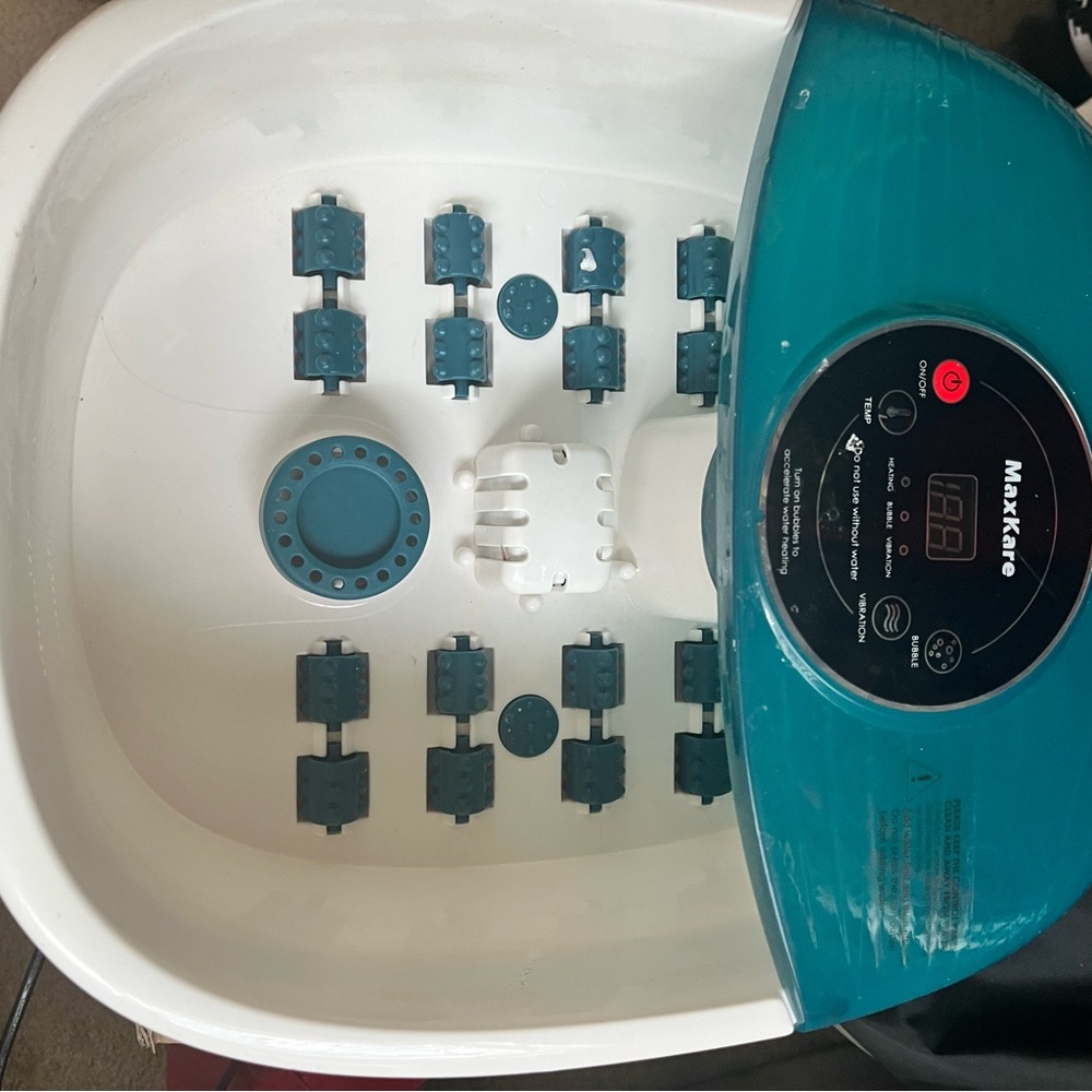 Blue and White Foot Spa Bath Massager used 3 times and sterilized/ taking offers
